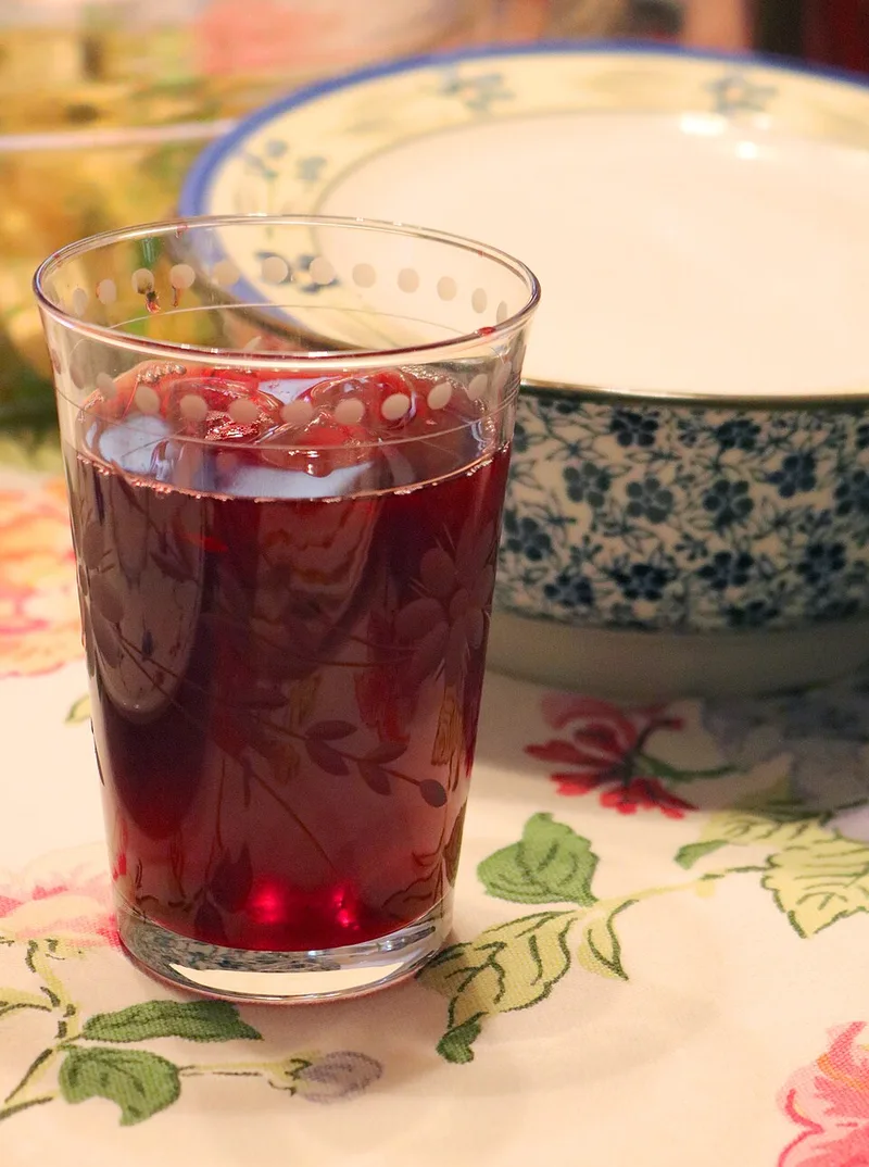 Folere (Hibiscus Drink), via Wikimedia Commons