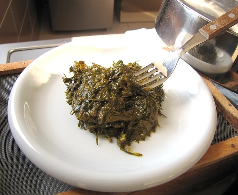 Kanyah (Peanut Rice Sweet), via Wikimedia Commons