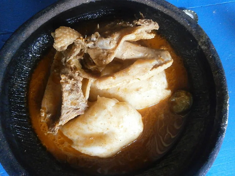 Sauce Arachide, via Wikimedia Commons